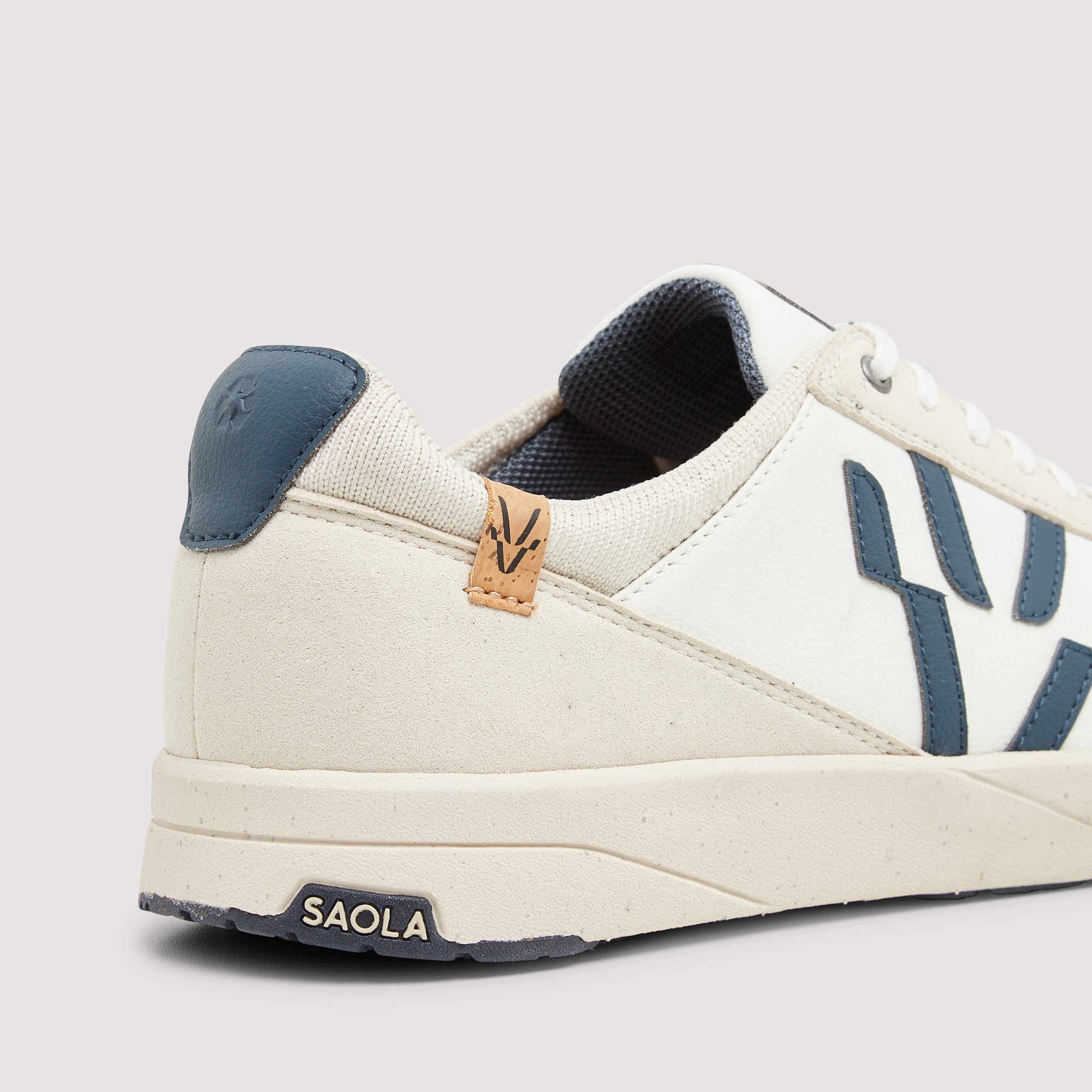 Cali W White Navy