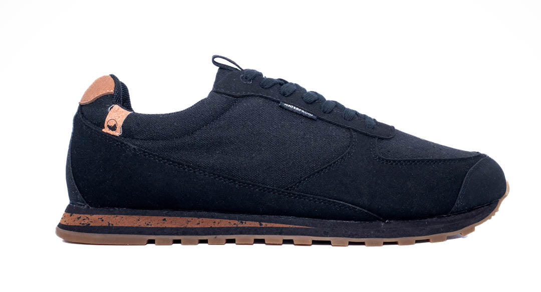 chaussure homme de couleur noir vue du coté droit