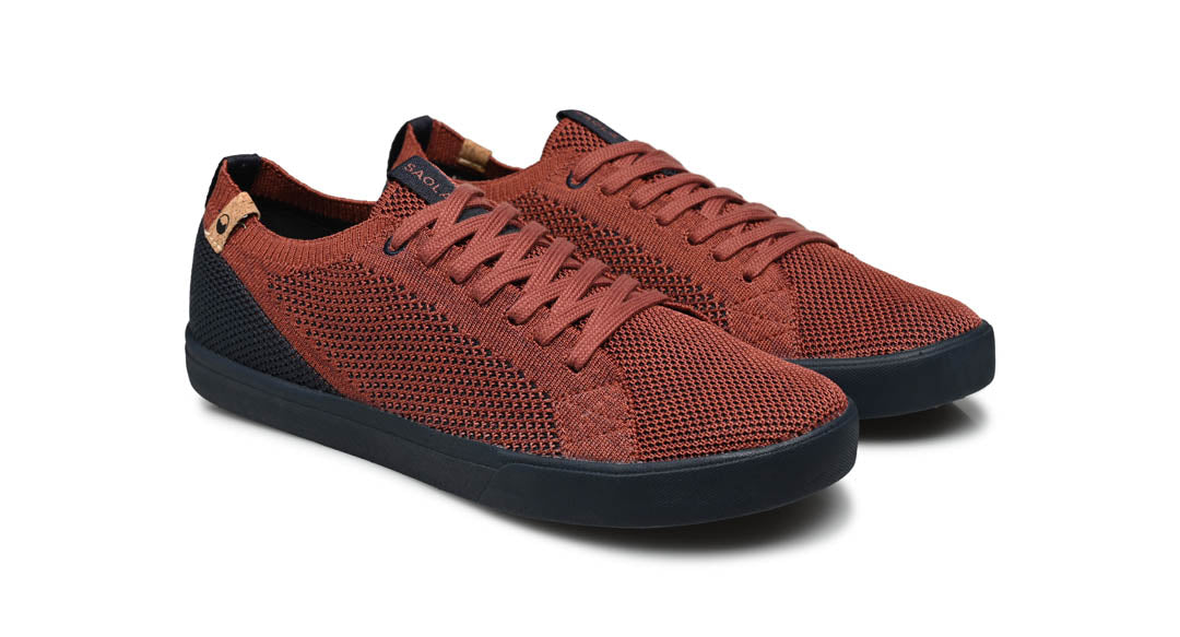 Baskets homme de couleur burgundy vue d’ensemble coté droit