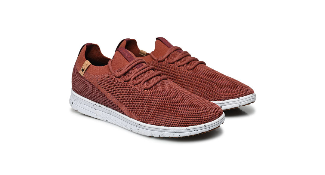 Baskets homme de couleur burgundy vue d'ensemble coté droit
